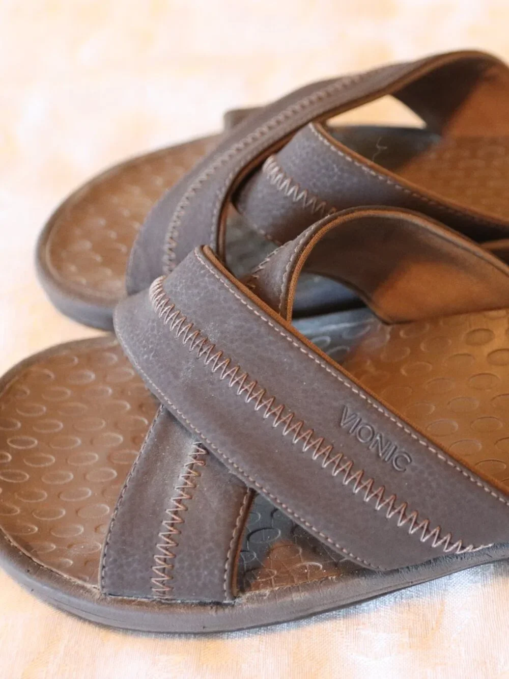 Vionic Men's Adam Sandals Size 10 Brown